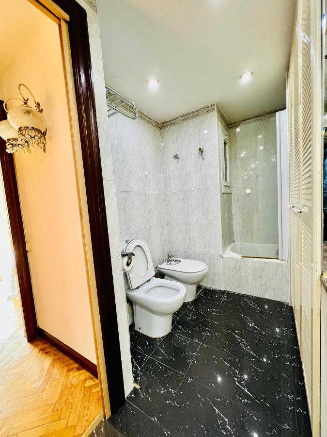 Your Second Home In Barcelona With Private Room And Private Bathroom Close To Montjuic, Pl Espana, La Rambla, Ferry Port Eksteriør billede